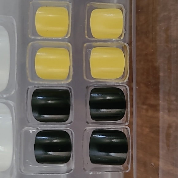 2/$16 Stars & Stripes Press On Toenails - Picture 12 of 13